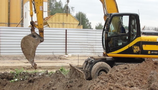 Выкопать яму экскаватором в Норильске от 922 руб. - 2Землекопа-Нрл 